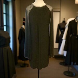 R&M RICHARDS BLACK EMBELLISHED CHIFFON CAPE-OVERLAY DRESS/ Size 10